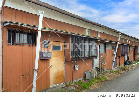 平屋の廃屋 99920323