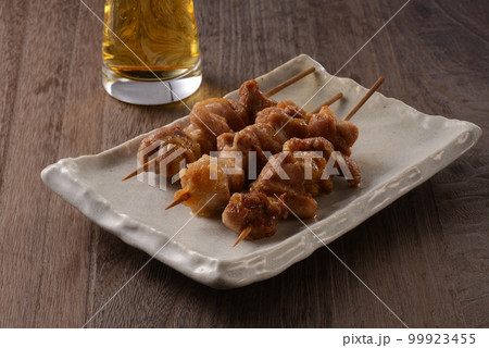 焼き鳥とビール 焼き鳥とビール 99923455