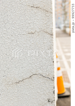 ひび割れ 剥離 建築 コンクリート クラック 外壁 屋外 汚れ 建設 塀 外壁 破損 ひび割れ 剥離 建築 コンクリート クラック 外壁 屋外 汚れ 建設 塀 外壁 破損 99927733