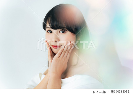 女性の美容・スキンケアイメージ 女性の美容・スキンケアイメージ 99933841
