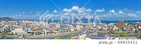 【今治城より今治市内の風景】 (高解像度版) 愛媛県今治市通町 【今治城より今治市内の風景】 (高解像度版) 愛媛県今治市通町 99935411