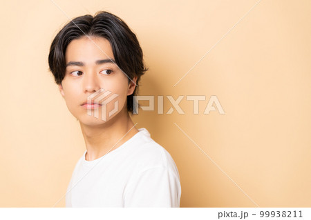 若い男性のビューティ 99938211