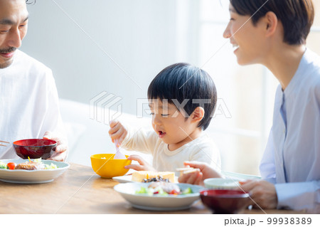 家族の食卓　　 99938389