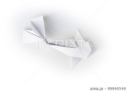 Paper fish origami isolated on a white background 99940549