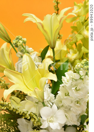 フラワーアレンジメント　春イメージ 99941020