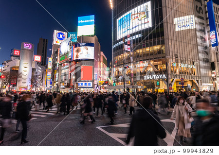 《東京都》渋谷駅前・スクランブル交差点 99943829