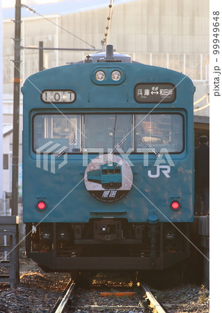 2023年春：引退間際の和田岬線103系（兵庫⇔和田岬） 99949648