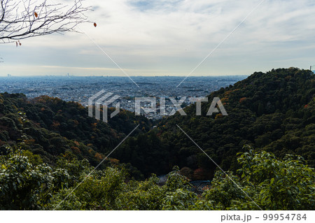日本 大阪府箕面市の箕面公園にある望海丘展望台からの風景 日本 大阪府箕面市の箕面公園にある望海丘展望台からの風景 99954784