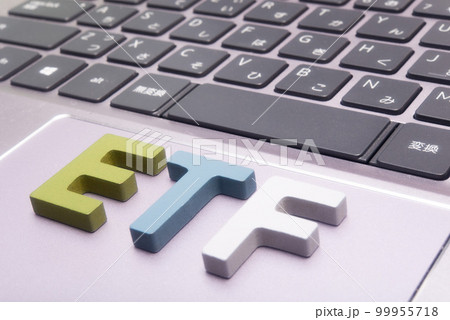 ノートパソコンとETFのテキスト ノートパソコンとETFのテキスト 99955718