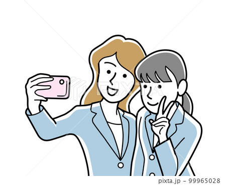 スマホで自撮りするビジネスウーマン 99965028