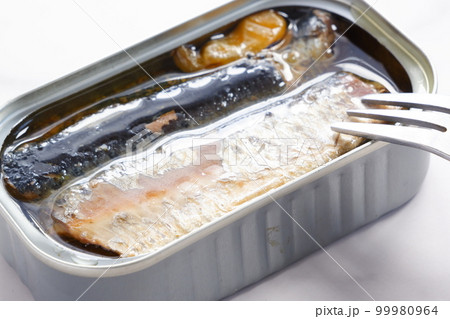 オイルサーディンの缶詰 99980964