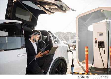 Concept of people, transport and technology. 99993769