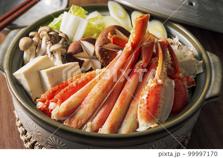 ズワイガニと野菜とキノコの寄せ鍋 99997170