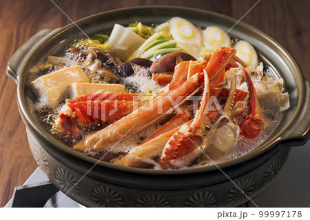ズワイガニと野菜とキノコの寄せ鍋 99997178