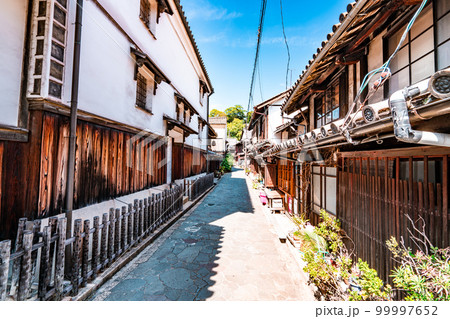 【重要伝統的建造物群保存地区】鞆町　重要文化財太田家住宅と路地1　広島県福山市 99997652