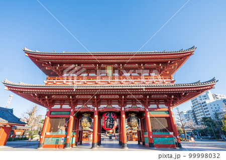 「東京都」浅草寺 宝蔵門　朝景 99998032