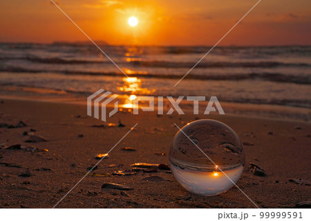 【父母ヶ浜 (夕日) (水晶玉)】 香川県三豊市仁尾町仁尾乙 99999591