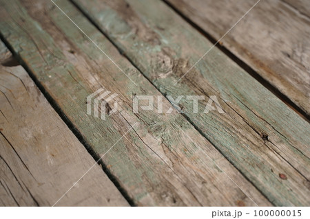 Old grunge dark textured wooden background,The surface of the old brown wood texture, top view brown wood. Selective focus 100000015