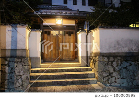 龍野のまちなみ　美しい和風邸宅の夜景　兵庫県たつの市龍野町 100000998