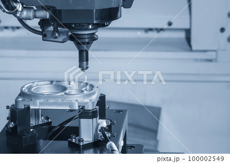 The CNC milling machine chamfer cutting aluminum part by chamfer tool. The CNC milling machine chamfer cutting aluminum part by chamfer tool. 100002549
