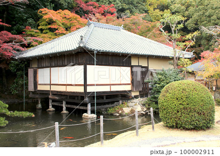 龍野のまちなみ 秋の聚遠亭 茶室(浮堂) 兵庫県たつの市龍野町 龍野のまちなみ 秋の聚遠亭 茶室(浮堂) 兵庫県たつの市龍野町 100002911