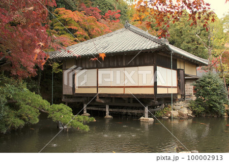 龍野のまちなみ 秋の聚遠亭 茶室(浮堂) 兵庫県たつの市龍野町 龍野のまちなみ 秋の聚遠亭 茶室(浮堂) 兵庫県たつの市龍野町 100002913