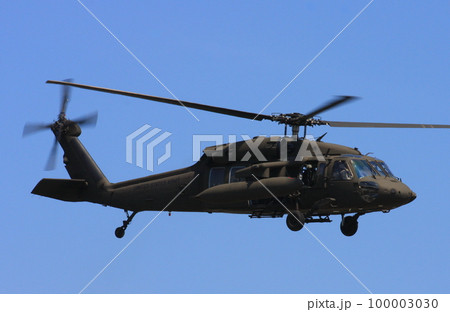 在日アメリカ陸軍の、UH-60ヘリコプター(防災訓練に参加) 在日アメリカ陸軍の、UH-60ヘリコプター(防災訓練に参加) 100003030