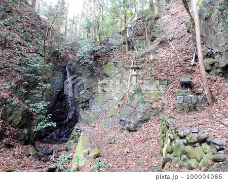 藤滝不動尊　奥の院 100004086