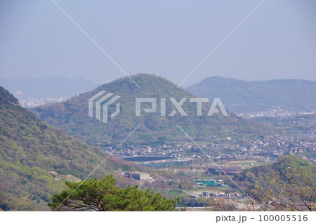 香川県高松市　五色台から串ノ山・石清尾山方面を望む 100005516