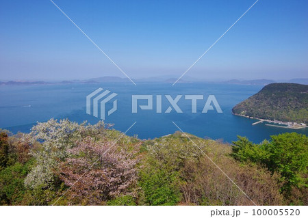 香川県高松市　五色台から紅峰・女木島・小豆島・豊島・直島方面を望む 100005520
