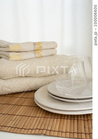新生活 新品のタオルと食器 新生活 新品のタオルと食器 100006600
