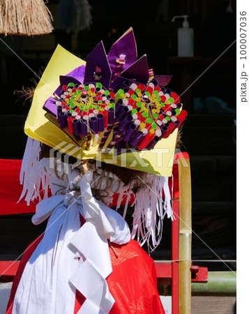 日本の民俗芸能「風流踊」の衣装　（熊本県荒尾市　野原八幡宮） 100007036