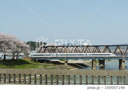 北陸本線　福井ー森田　JR西日本　681系　T編成（金沢）　サンダーバード 100007146