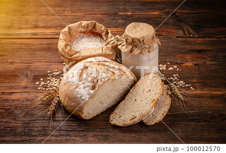 Freshly backed sourdough bread 100012570