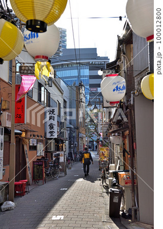 小岩駅前の呑み屋が並ぶ横丁 100012800
