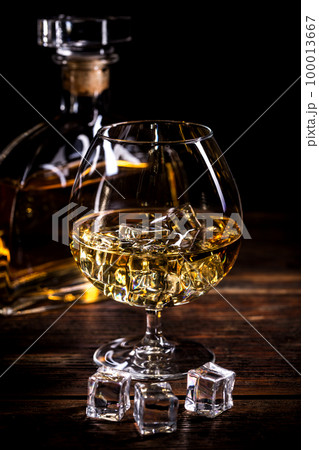 Vintage cognac 100013667