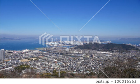 青ノ山山頂展望台からの町並み・風景【香川県綾歌郡宇多津町】 100016563