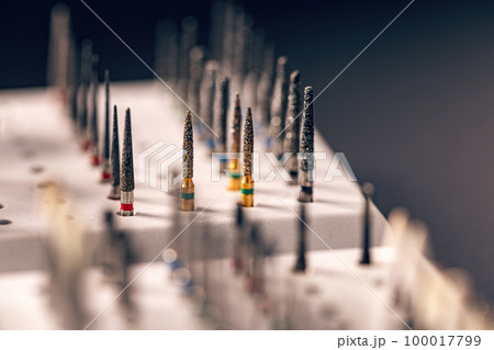 Various diamond drill bits 100017799