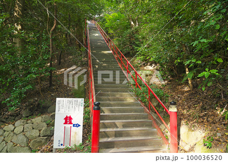 【剣五山 千手院 弥谷寺】 (四国霊場第71番札所) 香川県三豊市三野町大見乙 100036520