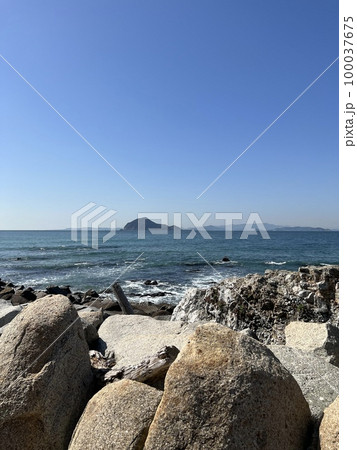 晴れた日の島の景色 晴れた日の島の景色 100037675