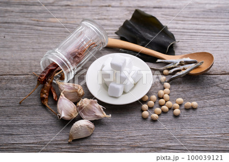 角砂糖 グラニュー糖 甘味料 角砂糖 グラニュー糖 甘味料 100039121