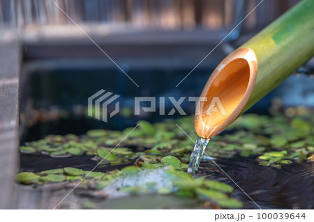 日本のつくばい　和風イメージ 100039644