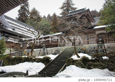 雪の永平寺　　福井県　永平寺町　北陸 100040711