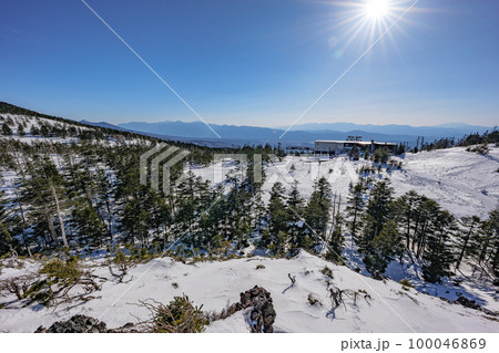 北八ヶ岳ロープウェイ 坪庭 冬 100046869