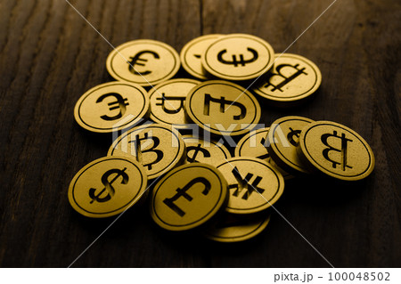 資産　お金　コイン 100048502