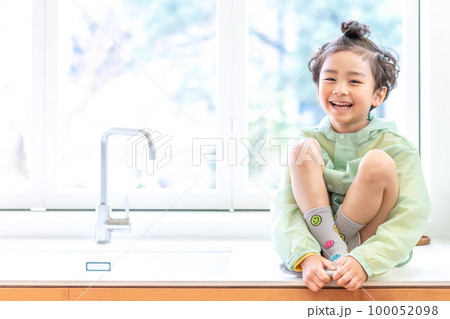 一人 1人 子供 100052098