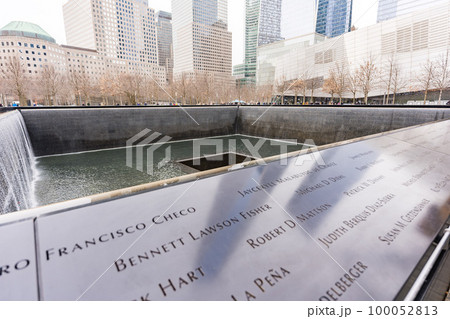 ニューヨークの9/11メモリアル ニューヨークの9/11メモリアル 100052813
