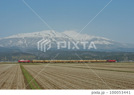 羽越本線　遊佐ー吹浦　JR東日本　EF81-145（長岡）＋14系（長野）＋ED75-777（秋田） 100053441