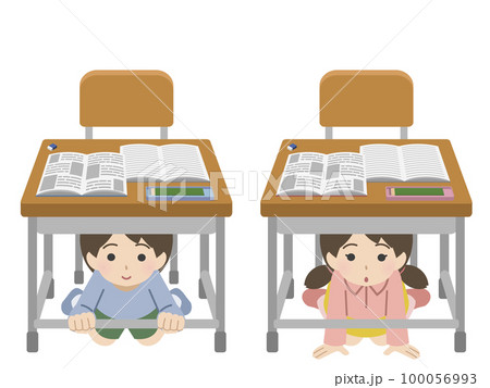 避難訓練する児童 私服 避難訓練する児童 私服 100056993