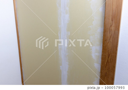リフォーム現場の壁クロス貼り付け前の壁 100057993